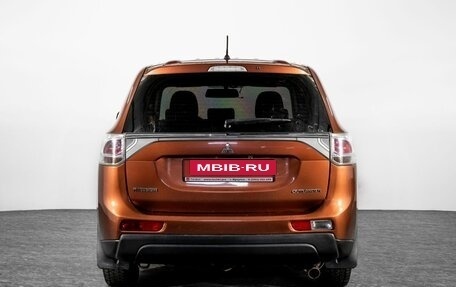 Mitsubishi Outlander III рестайлинг 3, 2012 год, 1 450 000 рублей, 4 фотография