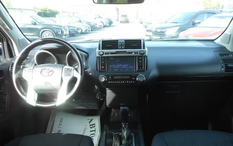 Toyota Land Cruiser Prado 150 рестайлинг 2, 2016 год, 3 080 000 рублей, 12 фотография