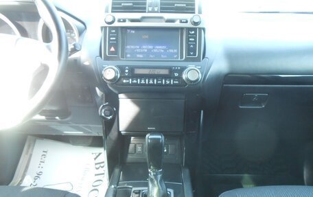 Toyota Land Cruiser Prado 150 рестайлинг 2, 2016 год, 3 080 000 рублей, 14 фотография