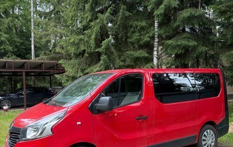 Renault Trafic, 2019 год, 2 650 000 рублей, 2 фотография