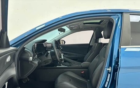 Hyundai Elantra, 2022 год, 1 730 000 рублей, 10 фотография