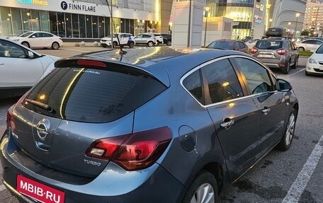 Opel Astra J, 2014 год, 990 000 рублей, 1 фотография