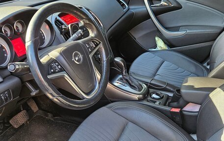 Opel Astra J, 2014 год, 990 000 рублей, 3 фотография