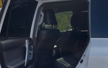 Toyota Land Cruiser Prado 150 рестайлинг 2, 2012 год, 2 650 000 рублей, 8 фотография