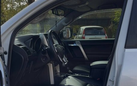 Toyota Land Cruiser Prado 150 рестайлинг 2, 2012 год, 2 650 000 рублей, 10 фотография