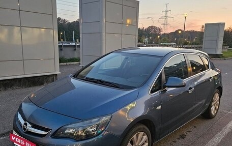 Opel Astra J, 2014 год, 990 000 рублей, 4 фотография