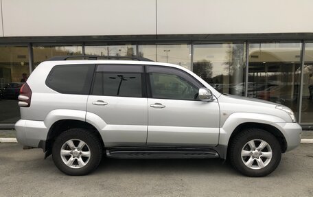 Toyota Land Cruiser Prado 120 рестайлинг, 2006 год, 1 890 000 рублей, 1 фотография