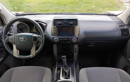 Toyota Land Cruiser Prado 150 рестайлинг 2, 2013 год, 2 613 000 рублей, 17 фотография