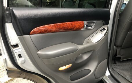 Toyota Land Cruiser Prado 120 рестайлинг, 2006 год, 1 890 000 рублей, 14 фотография