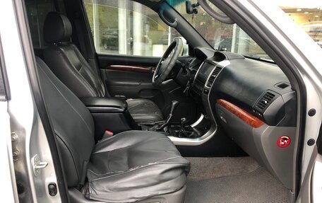Toyota Land Cruiser Prado 120 рестайлинг, 2006 год, 1 890 000 рублей, 16 фотография