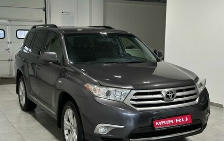 Toyota Highlander III, 2013 год, 2 399 900 рублей, 1 фотография