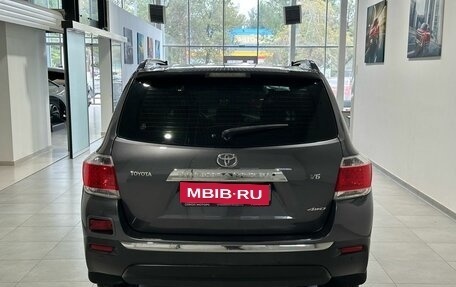 Toyota Highlander III, 2013 год, 2 399 900 рублей, 5 фотография