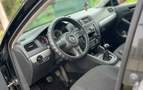 Volkswagen Jetta VI, 2011 год, 720 000 рублей, 8 фотография