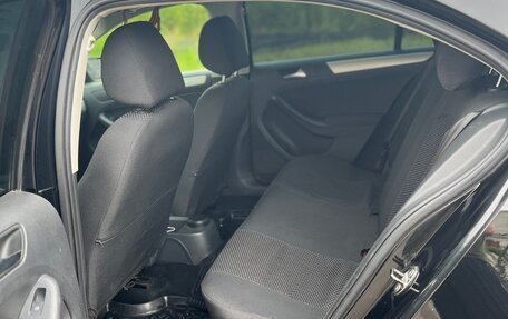 Volkswagen Jetta VI, 2011 год, 720 000 рублей, 7 фотография