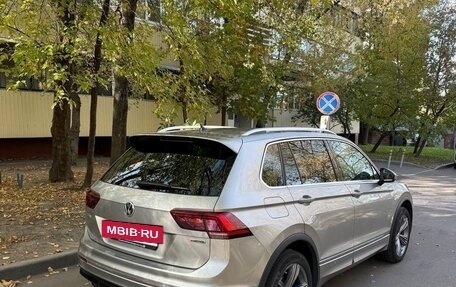 Volkswagen Tiguan II, 2018 год, 3 100 000 рублей, 3 фотография