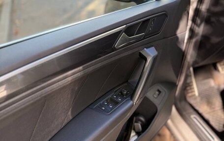 Volkswagen Tiguan II, 2018 год, 3 100 000 рублей, 11 фотография