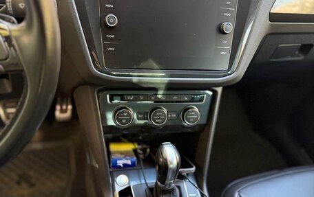Volkswagen Tiguan II, 2018 год, 3 100 000 рублей, 13 фотография