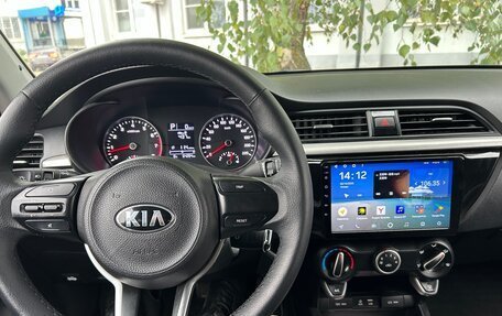 KIA Rio IV, 2017 год, 1 400 000 рублей, 2 фотография