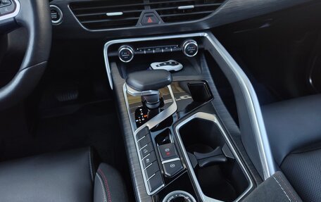 Geely Tugella FY11, 2023 год, 2 450 000 рублей, 11 фотография
