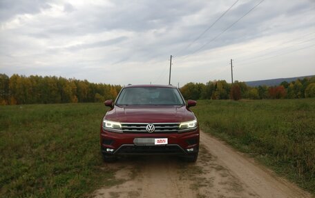 Volkswagen Tiguan II, 2018 год, 3 850 000 рублей, 3 фотография