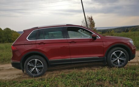 Volkswagen Tiguan II, 2018 год, 3 850 000 рублей, 12 фотография