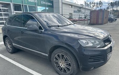 Volkswagen Touareg III, 2011 год, 1 470 000 рублей, 1 фотография