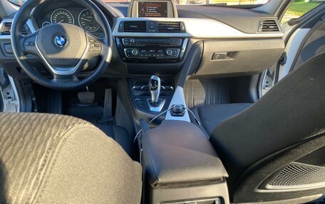 BMW 3 серия, 2015 год, 1 355 000 рублей, 13 фотография