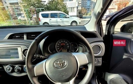 Toyota Vitz, 2013 год, 850 000 рублей, 2 фотография