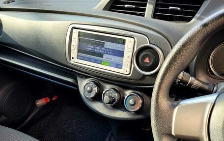 Toyota Vitz, 2013 год, 850 000 рублей, 4 фотография