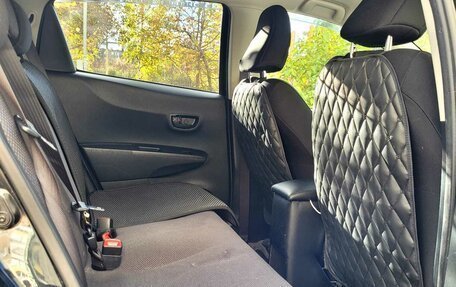 Toyota Vitz, 2013 год, 850 000 рублей, 3 фотография