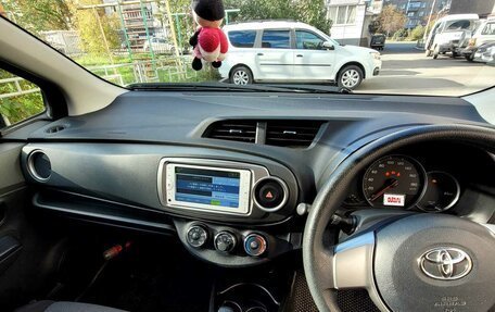 Toyota Vitz, 2013 год, 850 000 рублей, 6 фотография