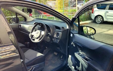 Toyota Vitz, 2013 год, 850 000 рублей, 7 фотография