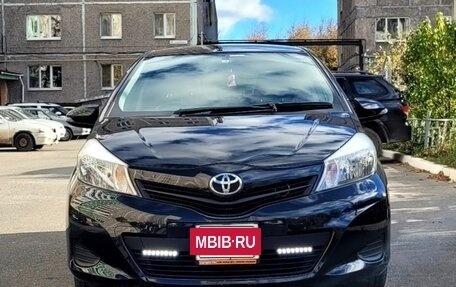 Toyota Vitz, 2013 год, 850 000 рублей, 10 фотография