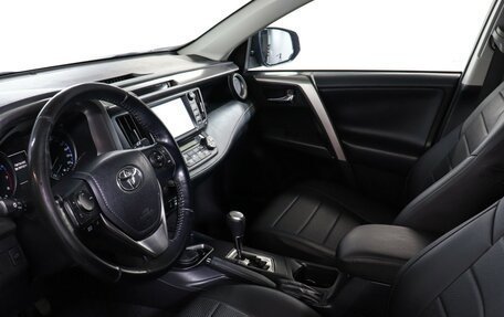 Toyota RAV4, 2018 год, 2 350 000 рублей, 13 фотография