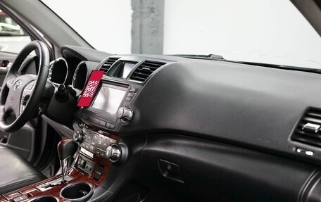 Toyota Highlander III, 2013 год, 1 545 000 рублей, 15 фотография
