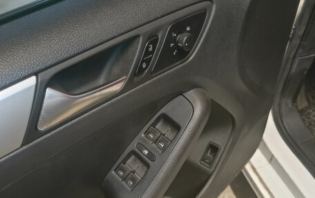 Volkswagen Jetta VI, 2012 год, 800 000 рублей, 12 фотография