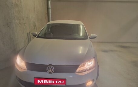 Volkswagen Jetta VI, 2012 год, 800 000 рублей, 6 фотография