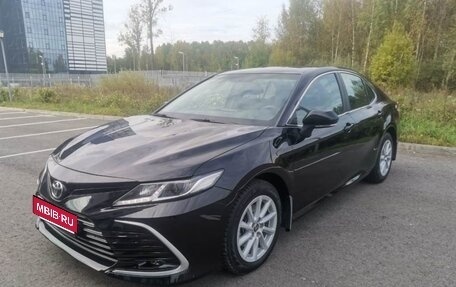 Toyota Camry, 2021 год, 2 550 000 рублей, 1 фотография