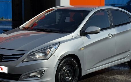 Hyundai Solaris II рестайлинг, 2016 год, 555 000 рублей, 1 фотография