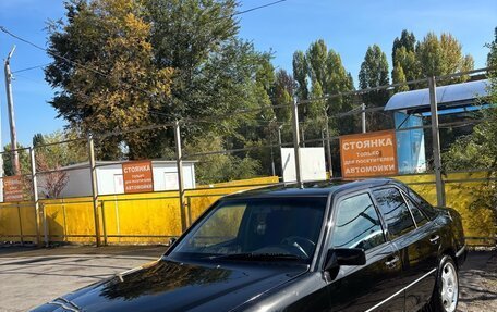 Mercedes-Benz E-Класс, 1995 год, 550 000 рублей, 1 фотография