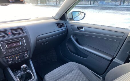 Volkswagen Jetta VI, 2013 год, 1 100 000 рублей, 3 фотография