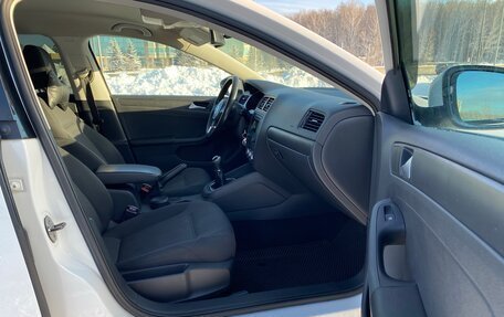 Volkswagen Jetta VI, 2013 год, 1 100 000 рублей, 34 фотография
