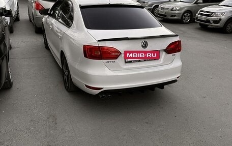 Volkswagen Jetta VI, 2013 год, 1 100 000 рублей, 25 фотография