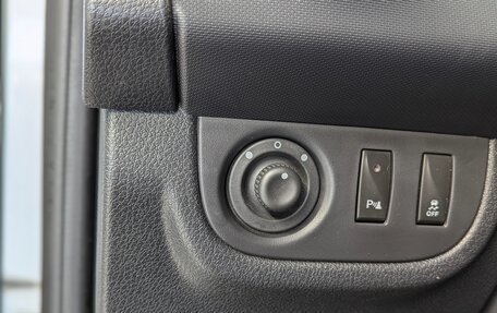 Renault Sandero II рестайлинг, 2019 год, 1 250 000 рублей, 24 фотография