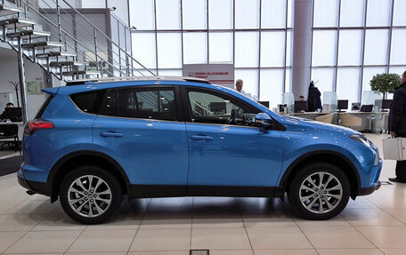 Toyota RAV4, 2016 год, 2 420 000 рублей, 8 фотография