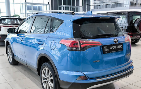 Toyota RAV4, 2016 год, 2 420 000 рублей, 11 фотография