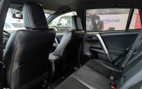 Toyota RAV4, 2016 год, 2 420 000 рублей, 16 фотография