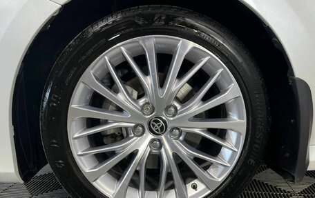 Toyota Camry, 2021 год, 3 500 000 рублей, 38 фотография