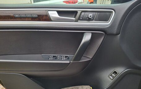 Volkswagen Touareg III, 2012 год, 2 550 000 рублей, 12 фотография