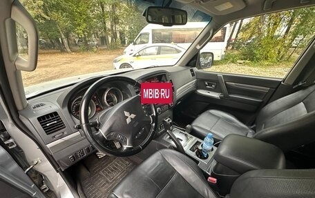 Mitsubishi Pajero IV, 2011 год, 2 390 000 рублей, 9 фотография